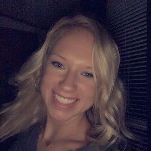 Meet your Posher, Kaylee